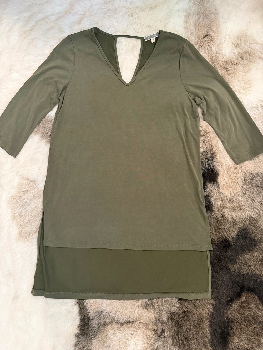 Pleione Anthropologie 3/4 sleeve keyhole back green tunic high low shirt Medium